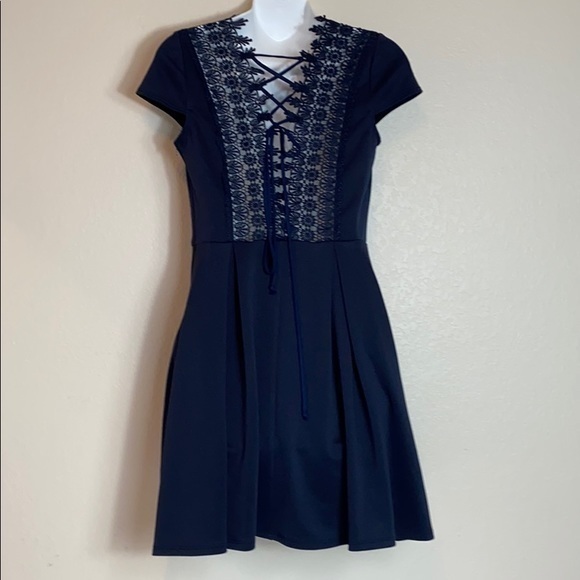B. Darlin Navy Dress with Lace Size ⅞ - Picture 3 of 7